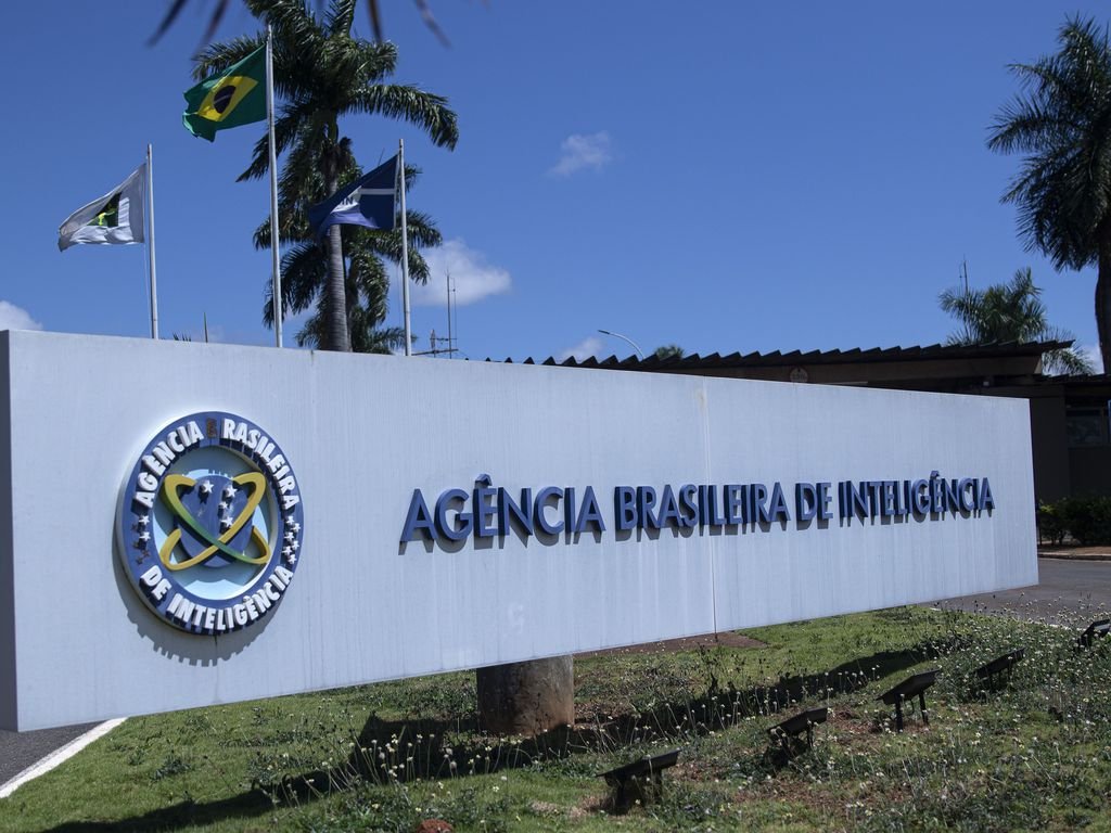 Como funciona o sistema de espionagem usado pela Abin que monitorou celulares no governo Bolsonaro