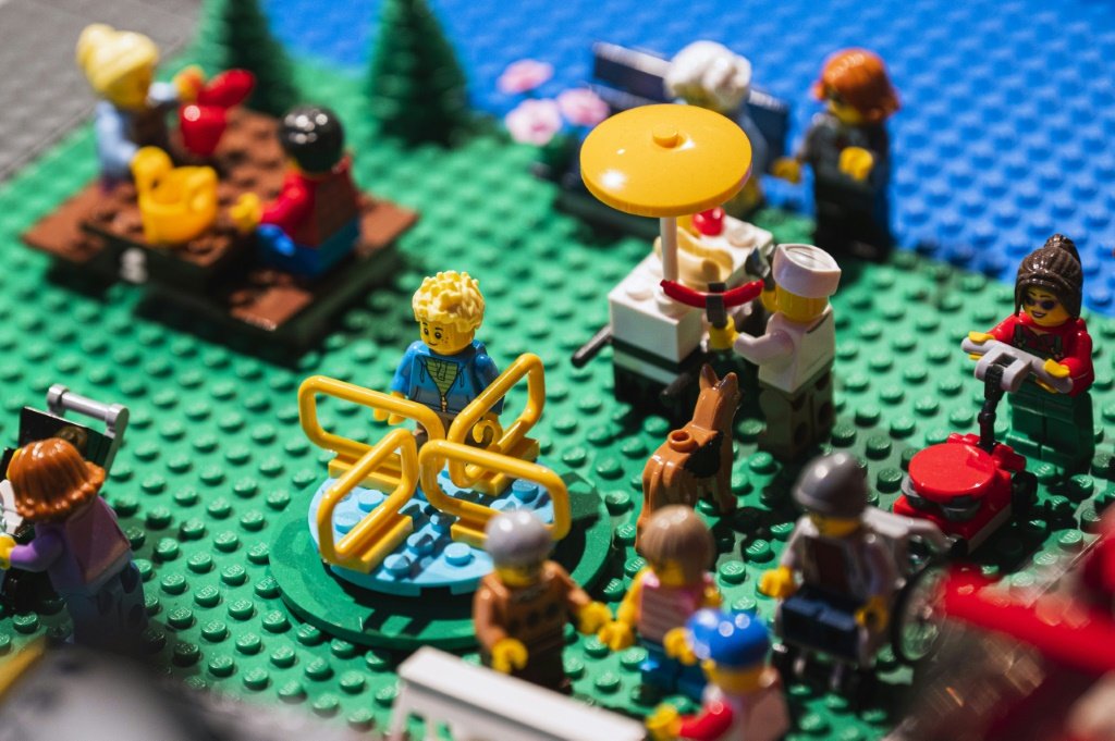 Lego consolida liderança mundial no setor de brinquedos em 2022