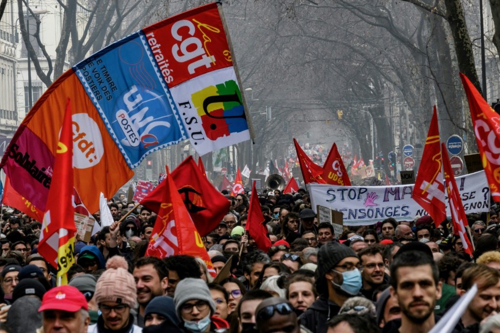 Entre 1,28 e 3,5 milhões de pessoas, de acordo com as autoridades e o sindicato CGT respectivamente, protestaram na terça-feira (AFP/AFP Photo)