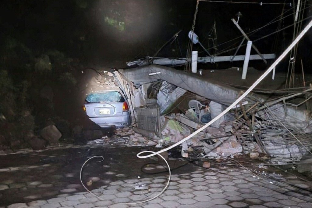 Deslizamentos: o acidente ocorreu na noite de domingo, 26, em Alausí, província de Chimborazo (AFP/AFP Photo)