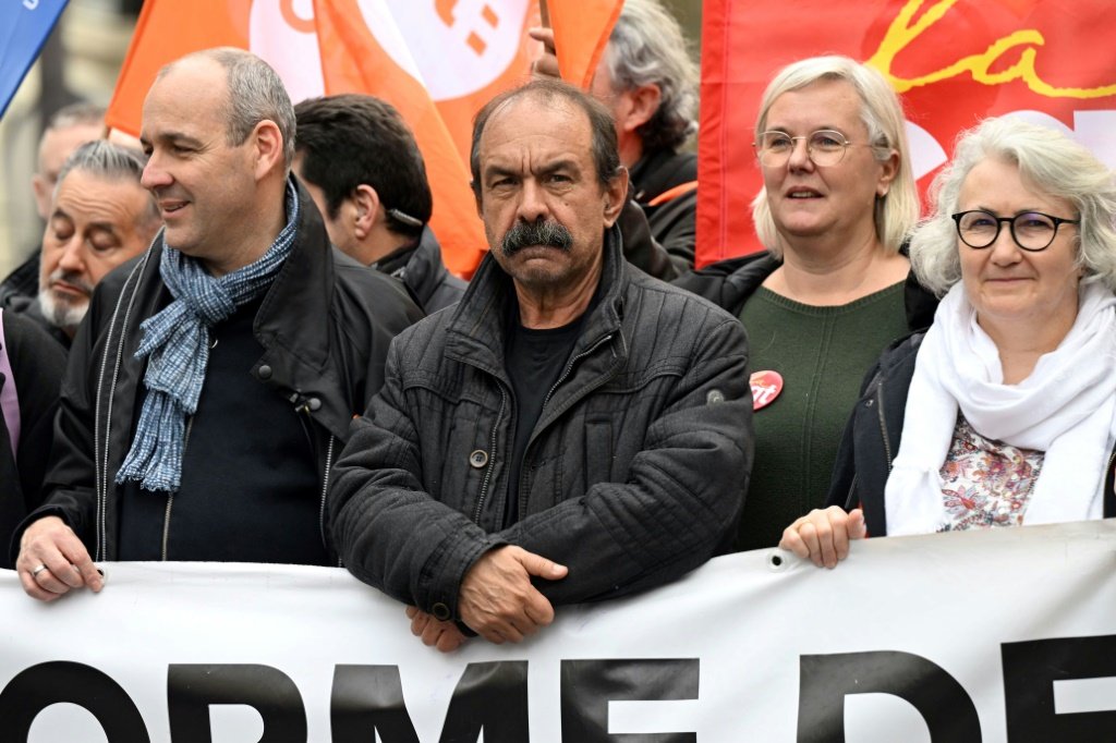 Manifestação na França: protesto é contra o aumento da idade de aposentadoria de 62 para 64 anos (AFP/Reprodução)