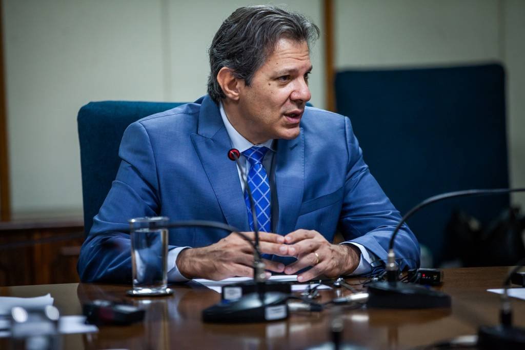 Haddad se reúne com varejo para explicar isenção para compras em sites internacionais