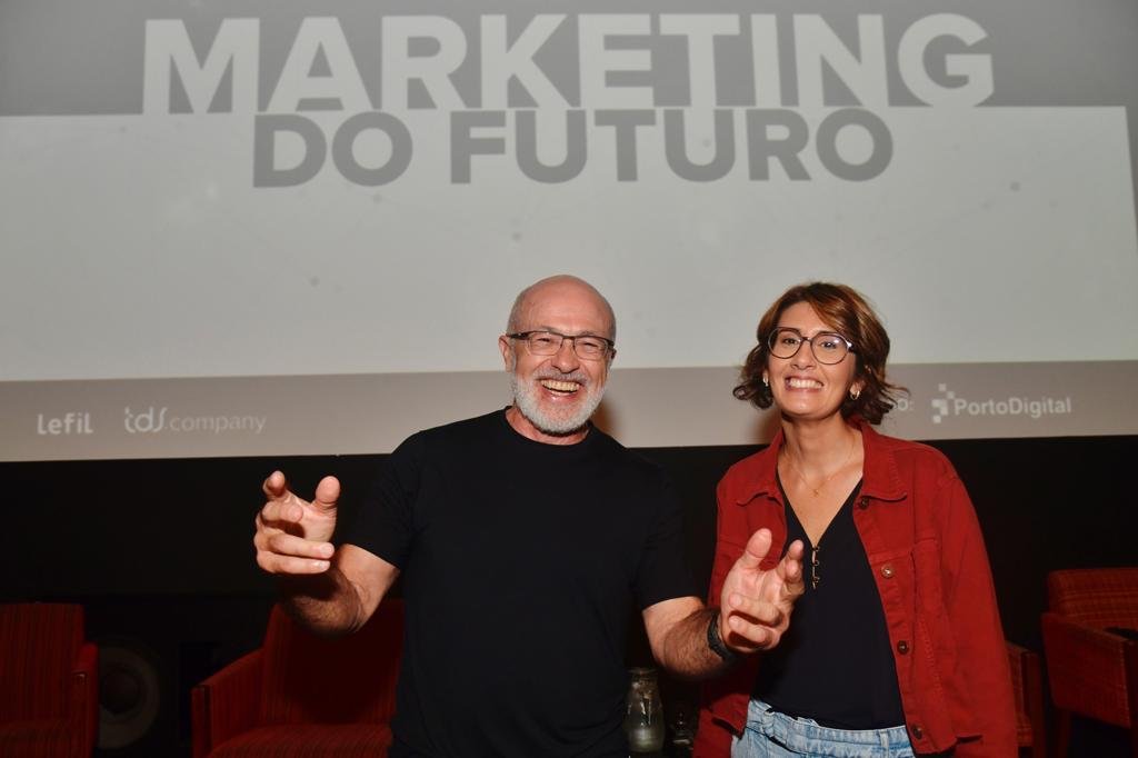 Bússola & Cia: O marketing sem influenciador digital