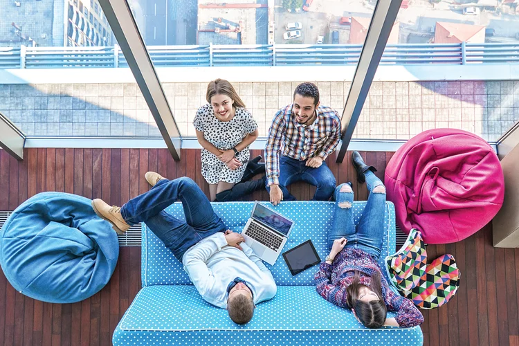A convergência de marketing e tecnologia no mundo digital trouxe novos entraves, como a falta de linearidade na jornada do consumidor (iStock/Getty Images)