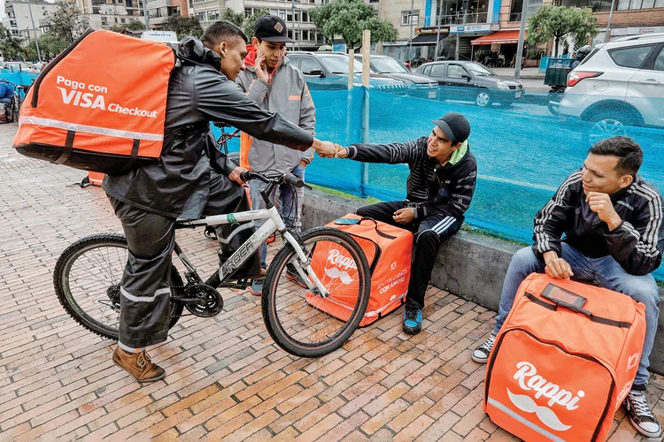 Os números são de uma pesquisa feita pelo instituto Datafolha a pedido de iFood e Uber, com 2,8 mil motoristas e entregadores em todo o país (JOHN VIZCAINO/AFP/Getty Images)