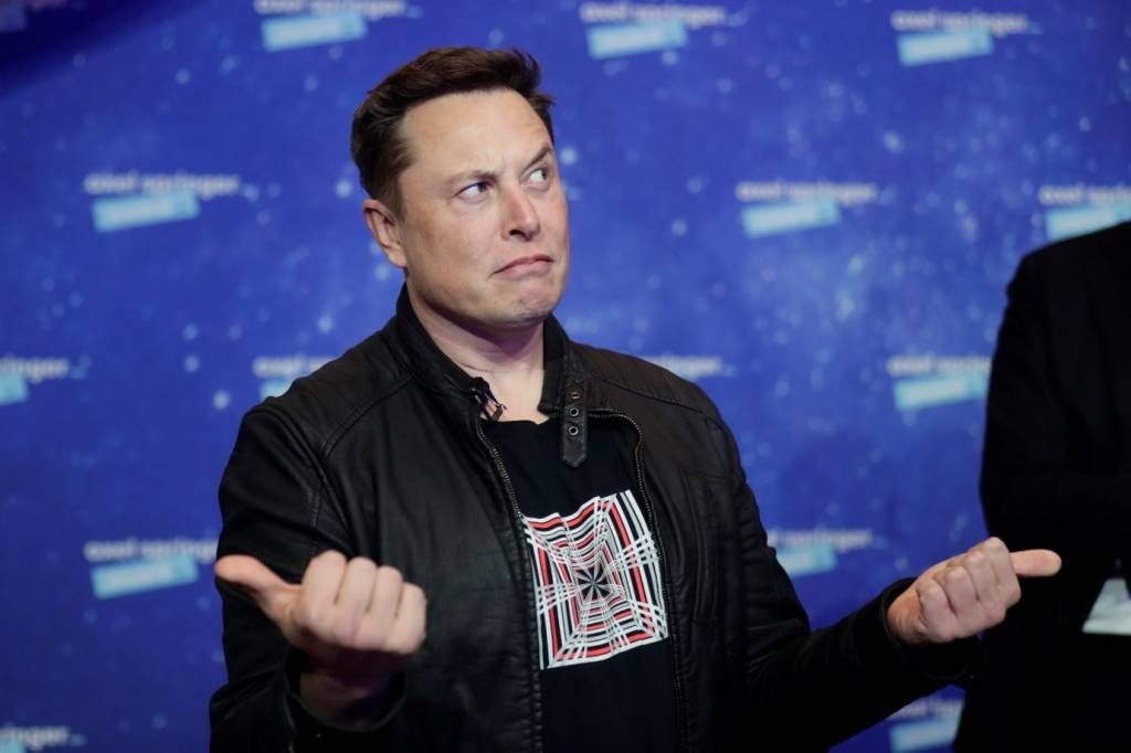 BERLIN, GERMANY DECEMBER 01:  SpaceX owner and Tesla CEO Elon Musk arrives on the red carpet for the Axel Springer Award 2020 on December 01, 2020 in Berlin, Germany.  (Photo by Hannibal Hanschke-Pool/Getty Images) (Hannibal Hanschke-Pool/Getty Images)