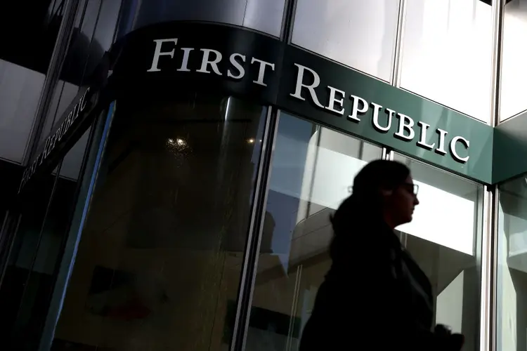 O First Republic Bank registrou queda de quase 50% em Wall Street (Getty Images/Site Exame)