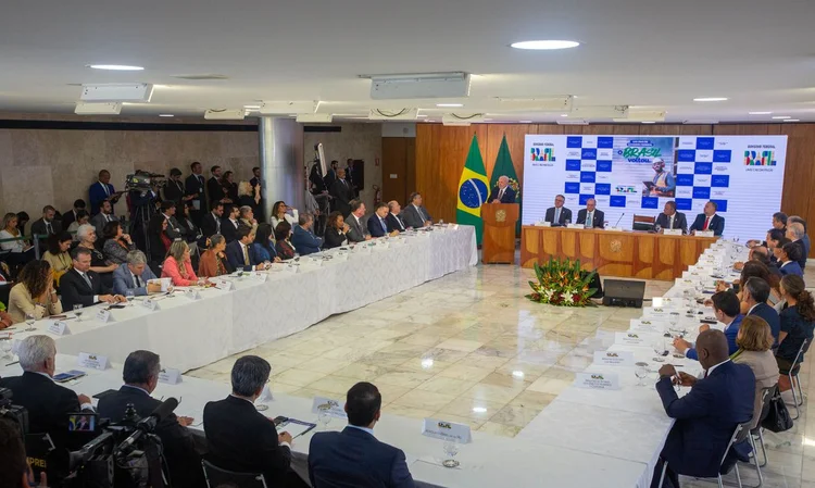 Em 10 de abril de 2023, o presidente fez a primeira reunião ministerial, quando o mandato completou 100 dias (Fabio Rodrigues-Pozzebom/Agência Brasil)