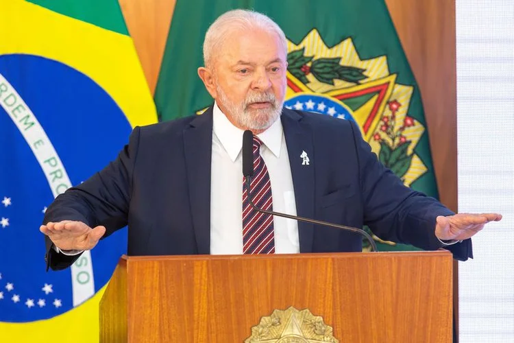 Lula: presidente já desembarcou na China (Fabio Rodrigues-Pozzebom/Agência Brasil)