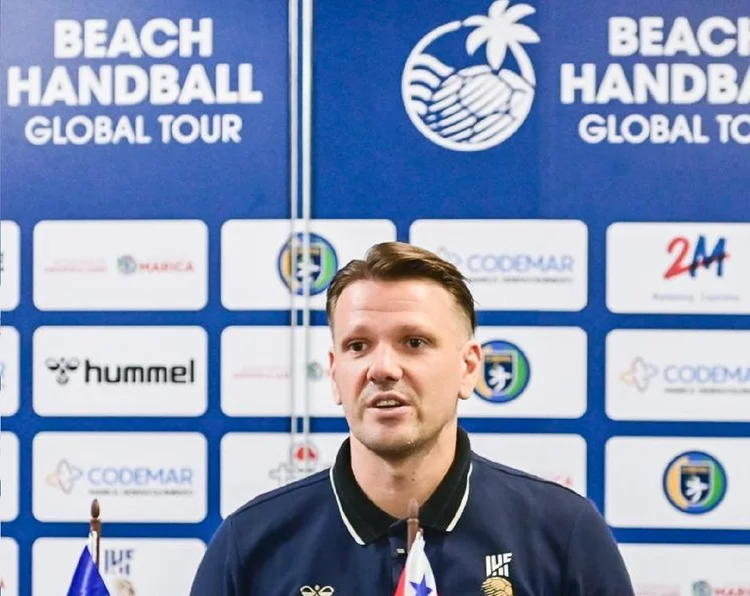 Handebol de praia: diretor da modalidade na Federação Internacional de Handebol (IHF), Hristo Boshkoski, durante entrevista coletiva (Divulgação/Divulgação)