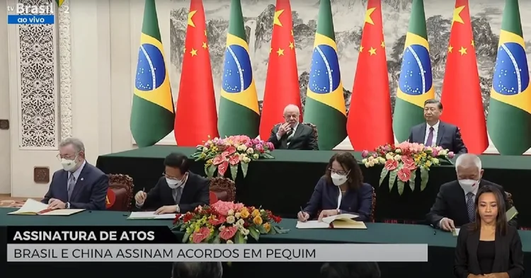 Lula: Cerimônia de assinatura de acordos comerciais entre Brasil e China  (TV Brasil/Reprodução)