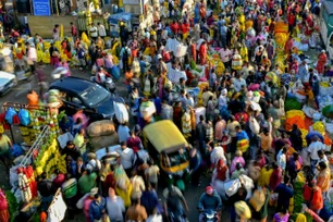 Imagem referente à matéria: Por que a economia da Índia se mantém firme em meio a riscos globais?