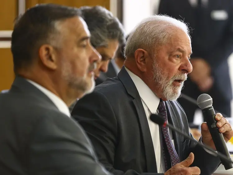 Lula: Nós não deixaremos de julgar cada um dos golpistas porque nesse País não existe espaço para nazista, para fascista" (Marcelo Camargo/Agência Brasil)