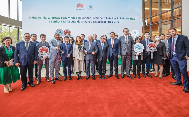 Presidente da República, Luiz Inácio Lula da Silva, durante visita ao Centro de Pesquisa e Desenvolvimento da Huawei, na China
 (Ricardo Stuckert/PR/Divulgação)