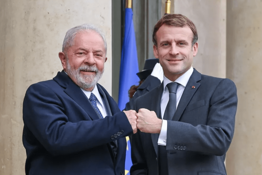 Lula conversará com Macron sobre acordo entre Rússia e Ucrânia