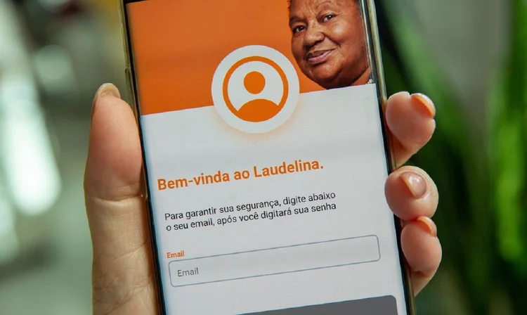 Brasília, DF  17/04/2023 O  APP Laudelina divulga os novos direitos e a criação de uma rede entre as trabalhadoras domésticas e seus sindicatos. Foto: Fabio Rodrigues-Pozzebom/ Agência Brasil (Divulgação/Agência Brasil)