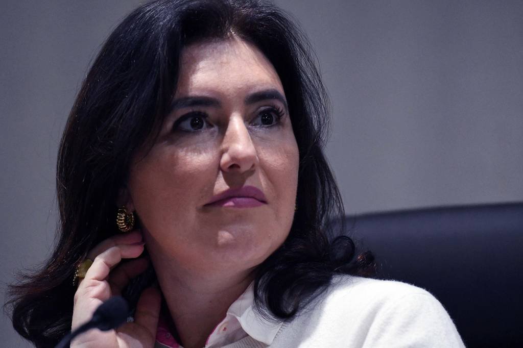 Simone Tebet critica possível recondução de Augusto Aras como PGR