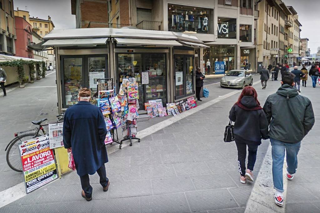 Segundo o "The Guardian", Scartoni é bem conhecido em Arezzo por seu conhecimento enciclopédico de jornais e revistas raras (Google Street View/Reprodução)