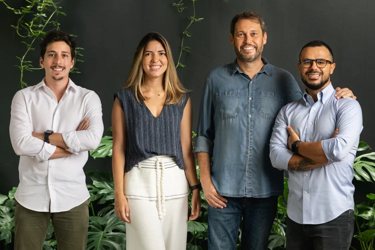 Gianluca Nardo, Flávia Prado, Adrian Ferguson e César Moura, sócios da HYPR: R$ 40 milhões levando publicidade para o digital (Gui Souza/Divulgação)