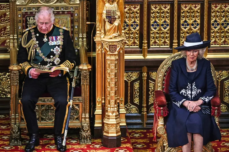Charles e Camilla em 2022: antes do falecimento da rainha ele fez o discurso de abertura do parlamento (WPA Pool / Pool/Getty Images)