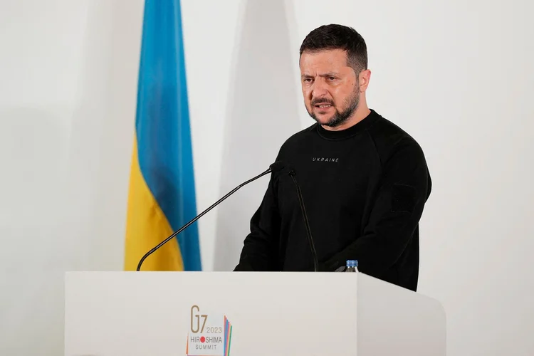 Zelensky: O líder ucraniano fez essas declarações em sua grande entrevista coletiva de fim de ano (LOUISE DELMOTTE/POOL/AFP/Getty Images)