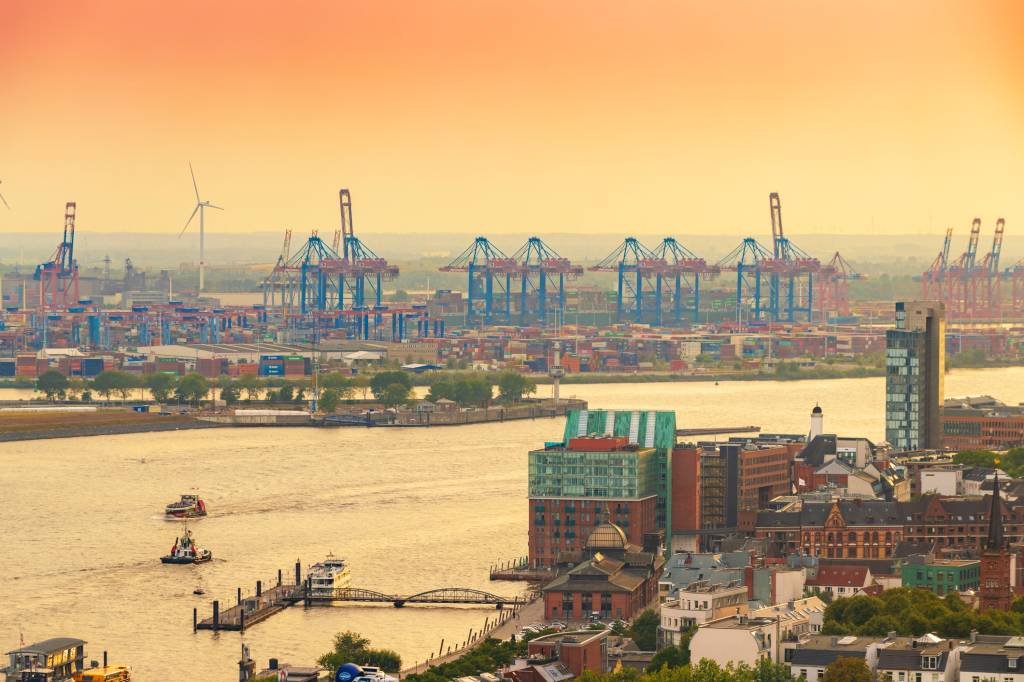 Chinesa Cosco recebe aprovação para adquirir participação no Porto de Hamburgo, na Alemanha