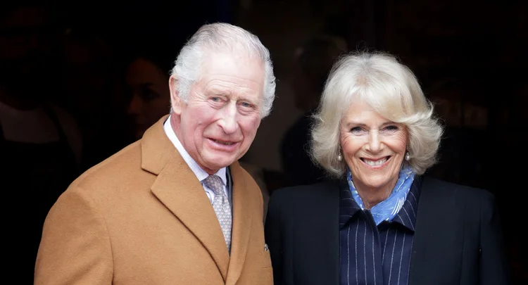 Charles e Camilla: os dois são coroados neste sábado, 6. (Chris Jackson/Getty Images)