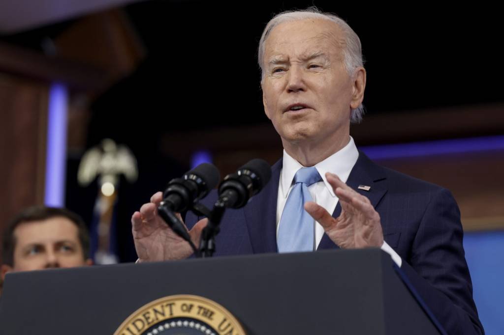 Governo Biden perdoa US$ 38 bi em dívidas estudantis nos EUA com ajustes em programa