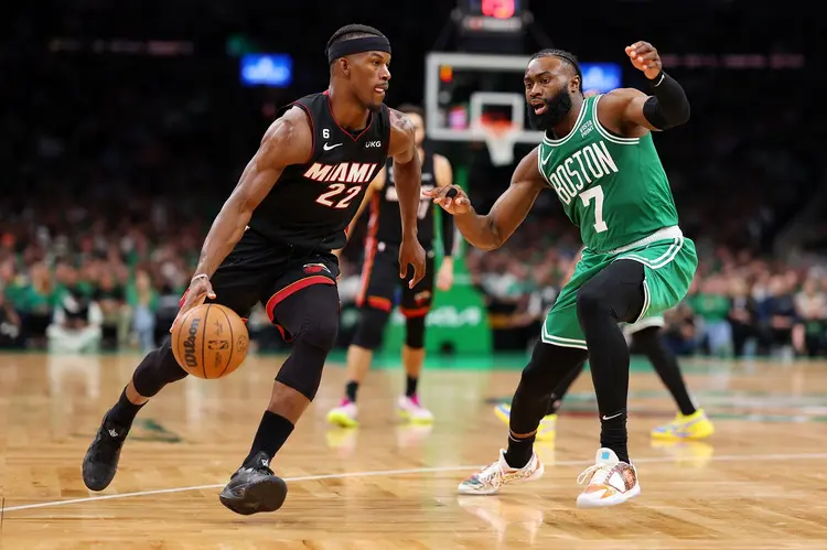Considerado um dos favoritos da temporada, o Celtics encara os Nicks buscando retomar a hegemonia da liga (Maddie Meyer/Getty Images)