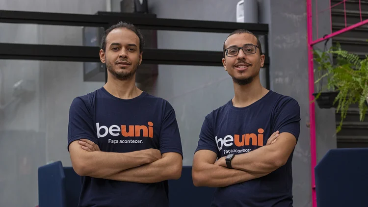 Murilo Prataviera e Marcel Prataviera, fundadores da BeUni: startup de gestão de brindes capta seu primeiro aporte (BeUni/Divulgação)