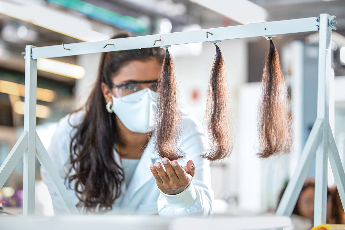 Laboratório a céu aberto: centro de pesquisa identificou no Brasil todos os oito tipos de cabelos que existem no mundo