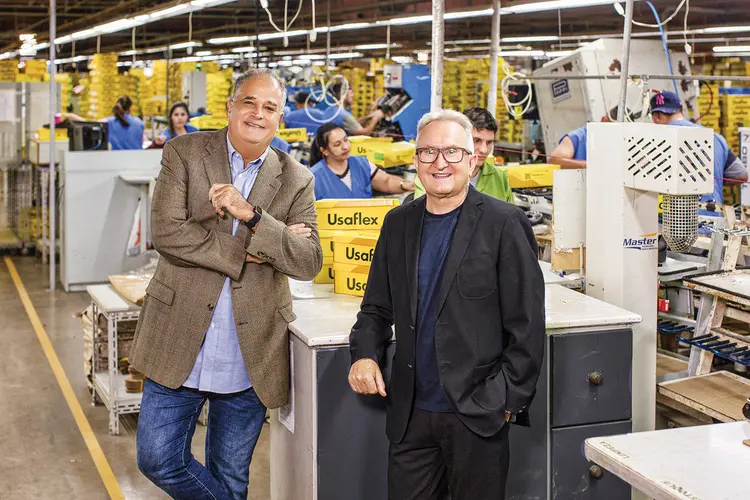 Sergio Bocayuva (CEO) e Juersi Lauck (fundador), da Usaflex: aposta nos mais jovens e numa produção mais enxuta (Fábio André Haack/Divulgação)