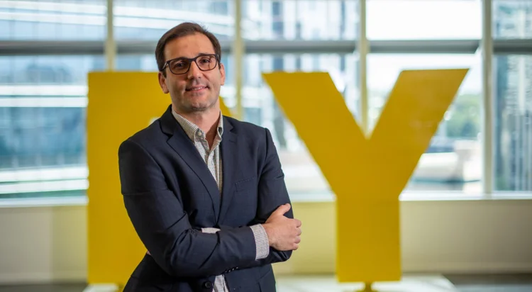 Adiemir Hortega, gerente senior de supply chain e operações da EY  (EY/Divulgação)