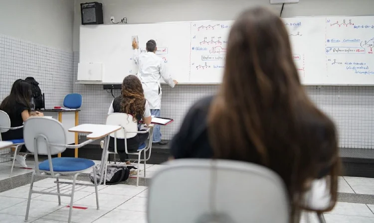 Entre os estudantes, professores e familiares, o percentual chegou a 95%, 94% e 96%, respectivamente (Studio Formatura/Agência Brasil)