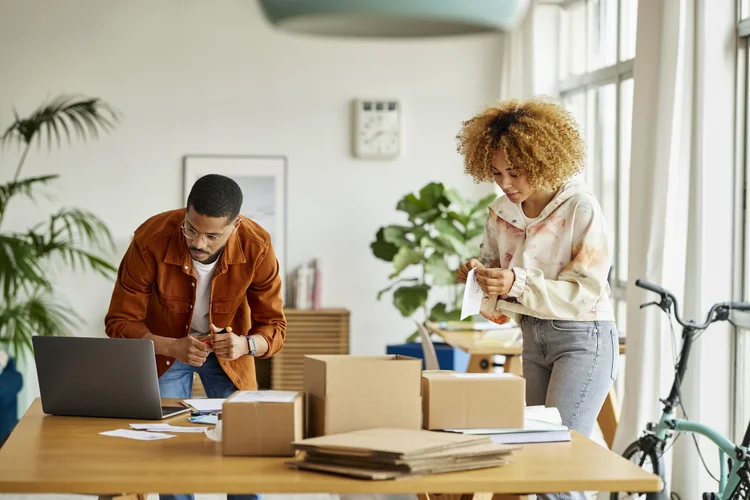 Franquias: saiba como empreender e trabalhar de qualquer lugar do mundo (Morsa Images/Getty Images)