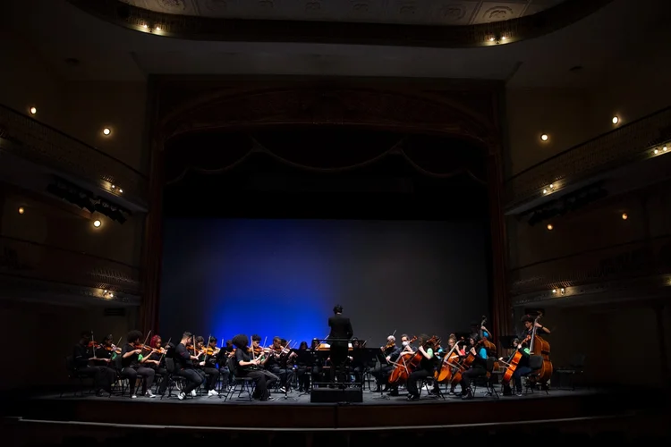 Orquestra de Cordas do Guri de São Paulo, no Theatro São Pedro  (Robs Borges/Divulgação)