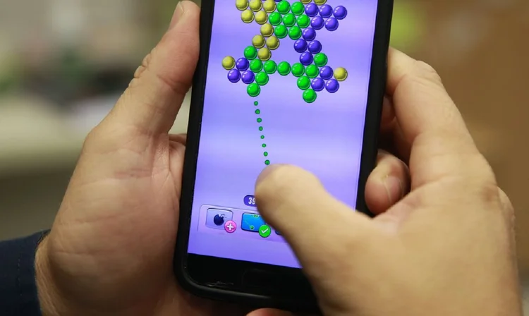 Os jogos eletrônicos podem ser utilizados não apenas para entretenimento, mas para outras atividades como recreação, fins terapêuticos, treinamento, capacitação, comunicação e propaganda (Marcello Casal Jr/Agência Brasil)