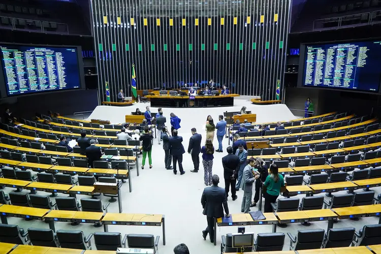 Plenário da Câmara: deputados deliberaram sobre a reforma tributária pela segunda vez, após mudanças feitas pelo Senado (Pablo Valadares / Câmara dos Deputados/Flickr)