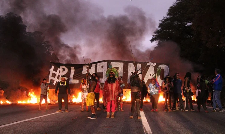 Protesto: A manifestação é realizada por indígenas guaranis, que protestam contra a votação do PL 490, que define a adoção do chamado marco temporal para a demarcação de terras indígenas no País (Rovena Rosa/Agência Brasil)