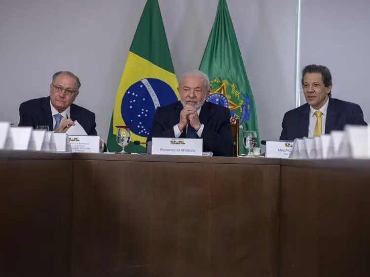 A faixa das reduções nos preços finais dos veículos serão anunciadas posteriormente pelo governo, mas vão variar de 1,5% até 10,79% (Joédson Alves/Agência Brasil)