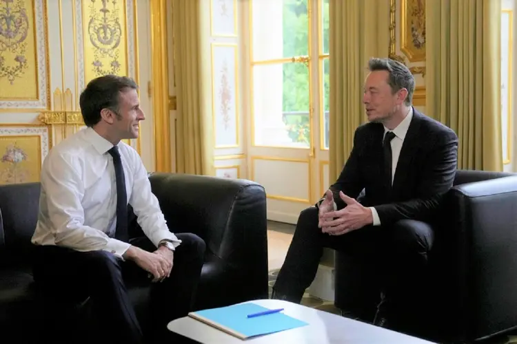 Macron e Musk: Macron recebeu Musk horas antes de receber mais de 200 chefes de multinacionais no Palácio de Versalhes (AFP/AFP)