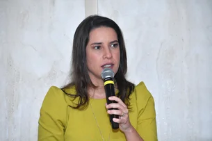 Raquel Lyra é aprovada por 48,7% e reprovada por 47,6%, diz Paraná Pesquisas
