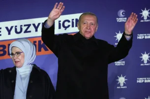 Erdogan se felicita por desarmamento do Partido dos Trabalhadores do Curdistão: 'A Turquia venceu'