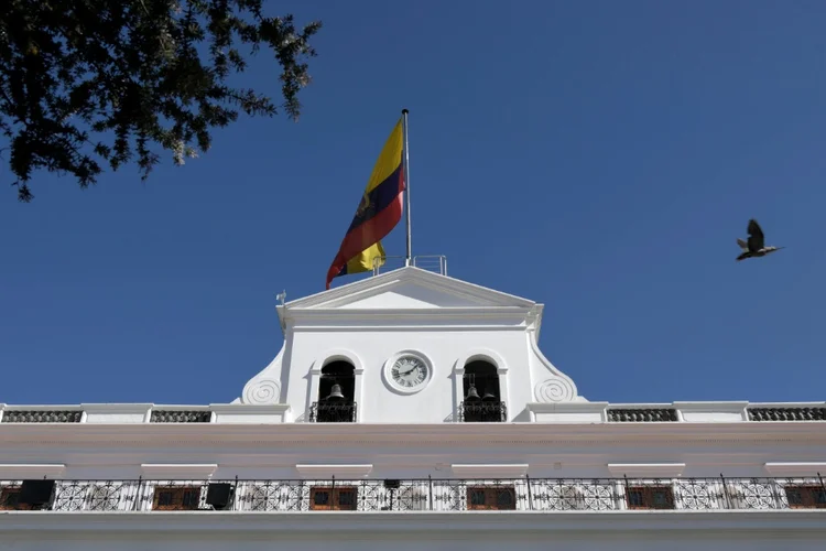 Virgílio Saquicela, ex-presidente do Congresso, e outros ex-parlamentares entraram com ações de inconstitucionalidade contra a decisão de Lasso (AFP/AFP Photo)