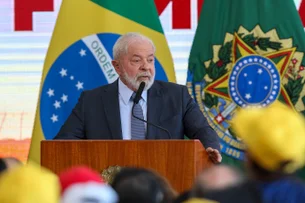 Lula discute atentado com ministros; governo vê conexão com episódios iniciados na campanha de 2022