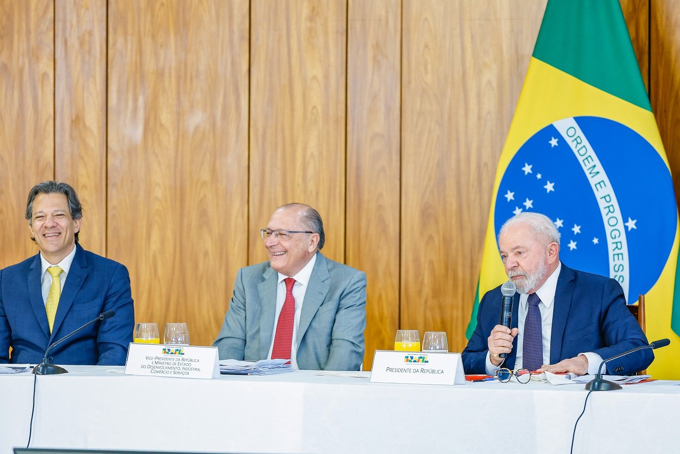 Lula deve cobrar portas abertas a parlamentares em reunião ministerial nesta quinta-feira