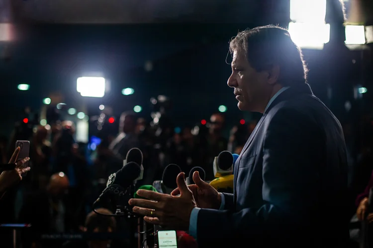 Fernando Haddad em entrevista para a imprensa no Senado Federal (Diogo Zacarias/Ministério da Fazenda/Flickr)