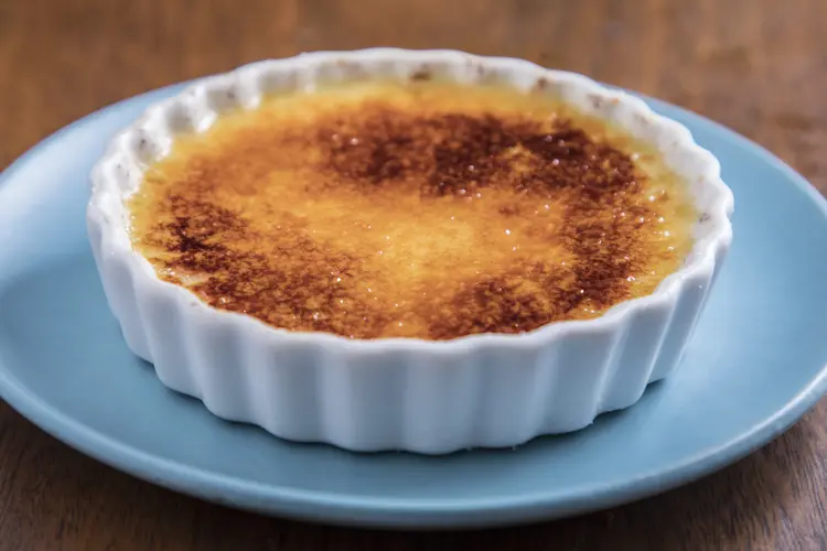 Mocotó: crème brûlée de milho para o menu junino (Ricardo D’Angelo/Divulgação)