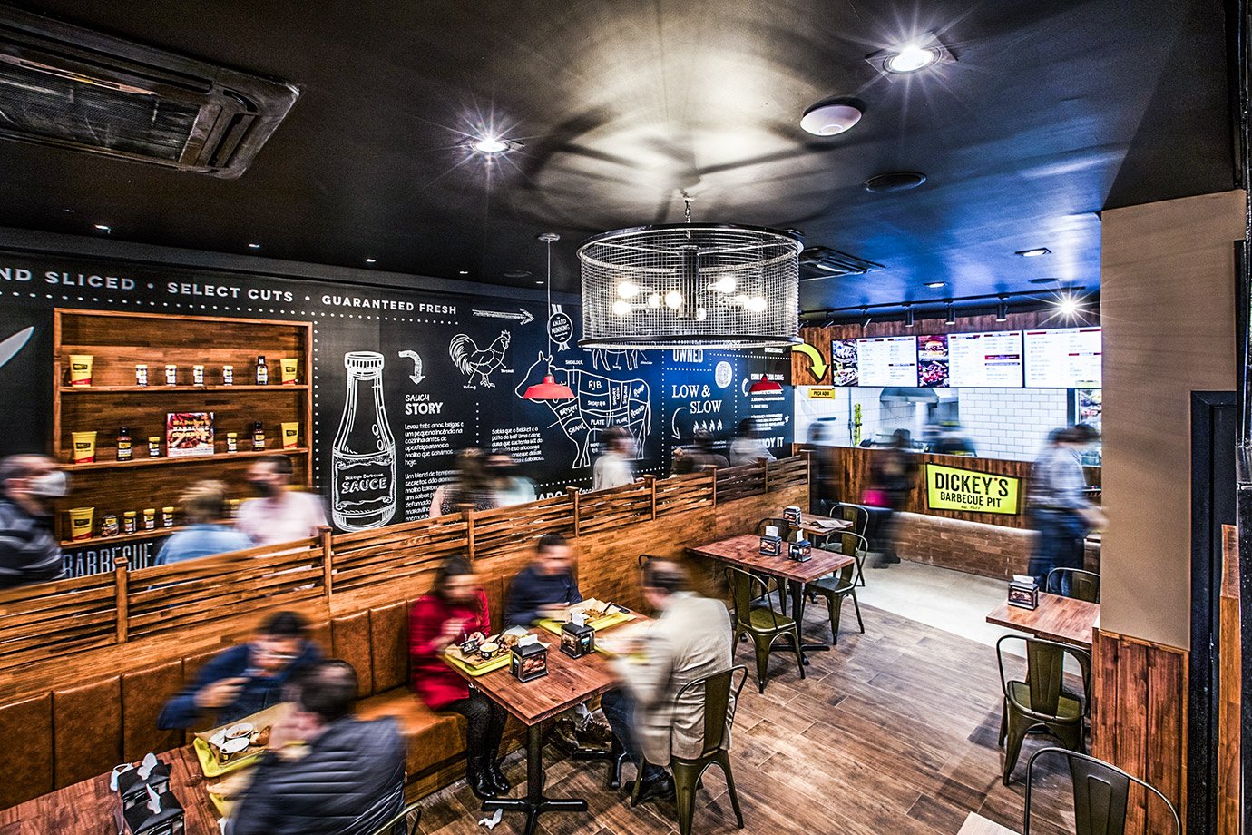 Dono da Johnny Rockets traz maior franquia de churrasco americano para feira da ABF