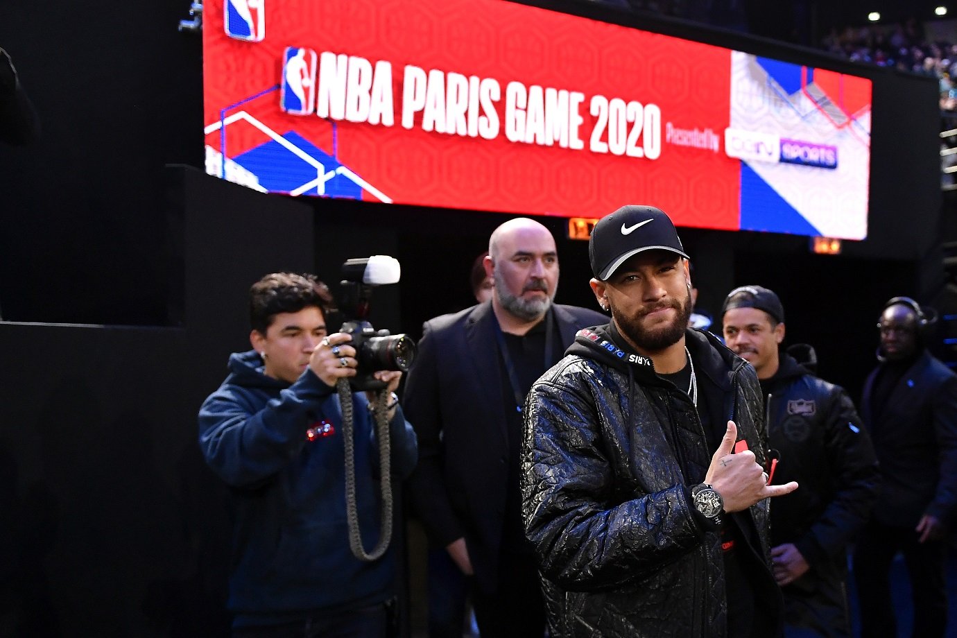 Neymar declara torcida por Miami Heat na final da NBA e recebe convite de Butler para assistir